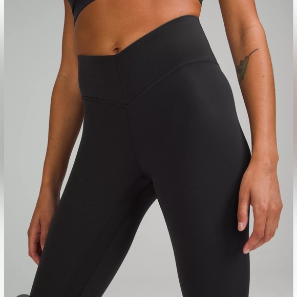NWT lululemon v waist align 25 - SOLD OUT ONLINE - Picture 3 of 4